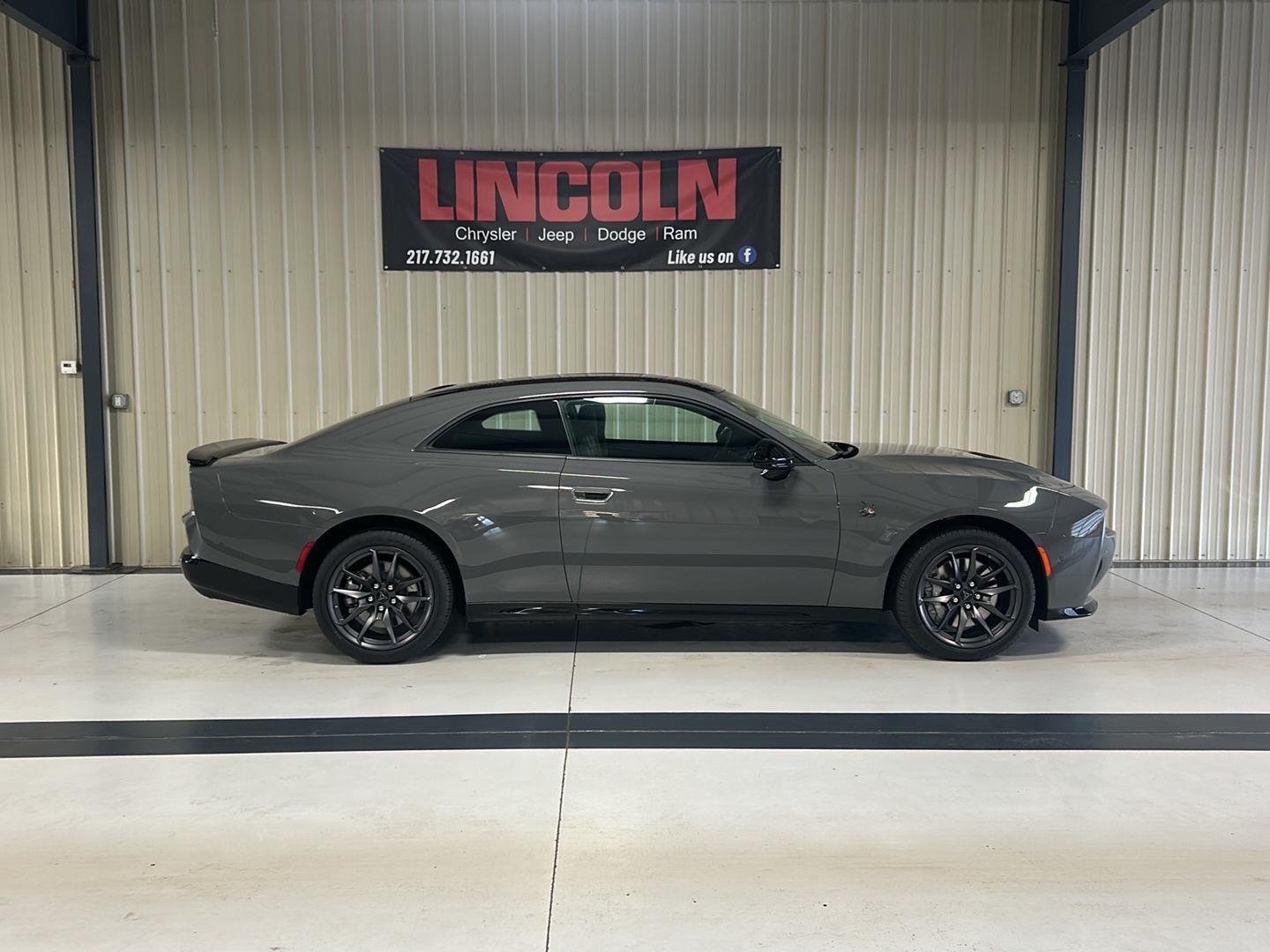 View vehicle photo 5