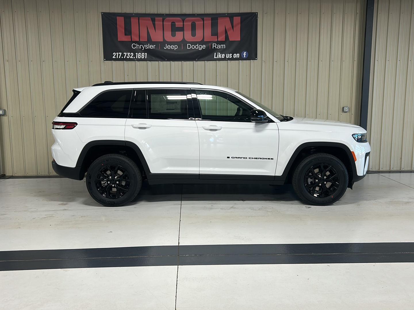 View vehicle photo 5