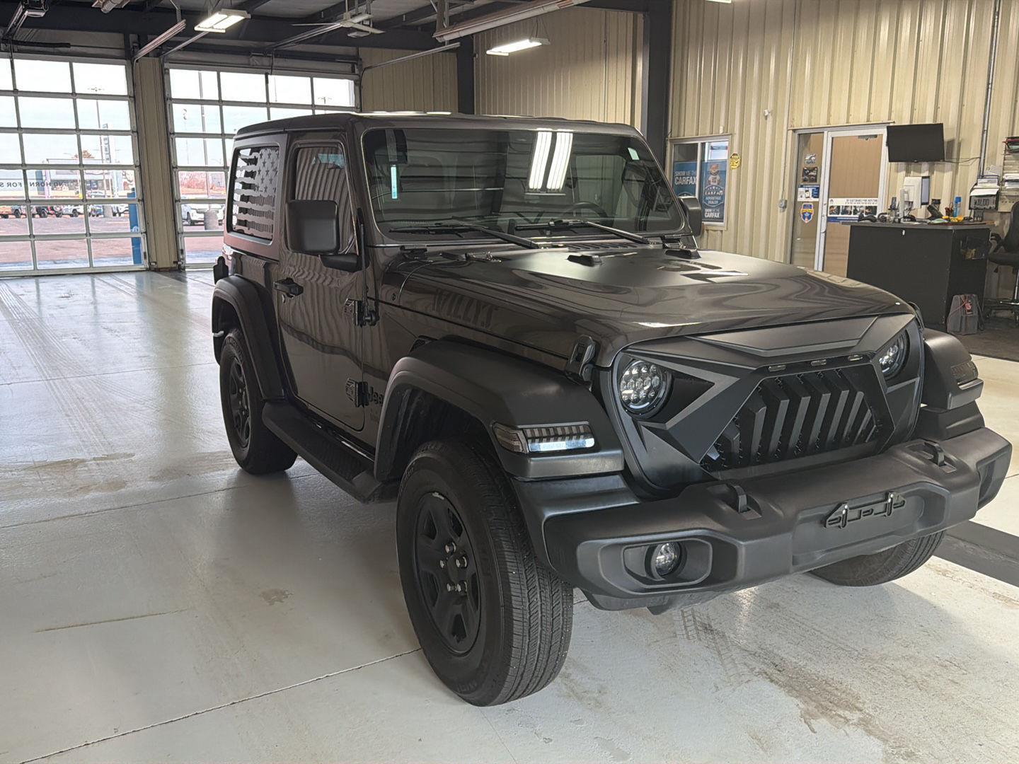 View vehicle photo 4