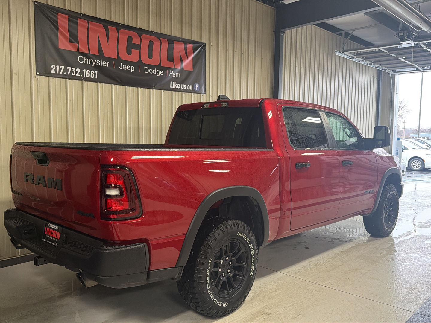 View vehicle photo 6