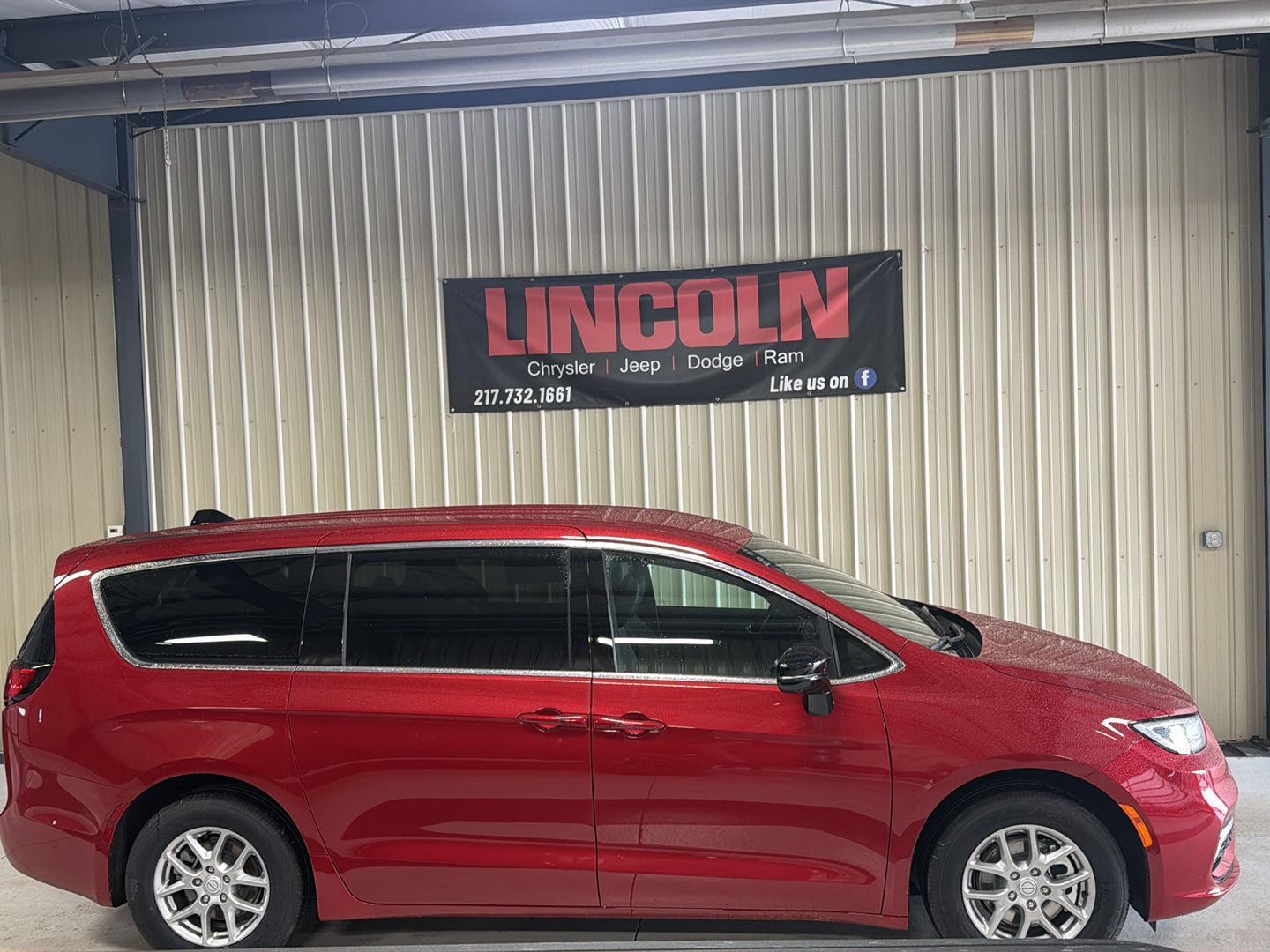 View vehicle photo 5