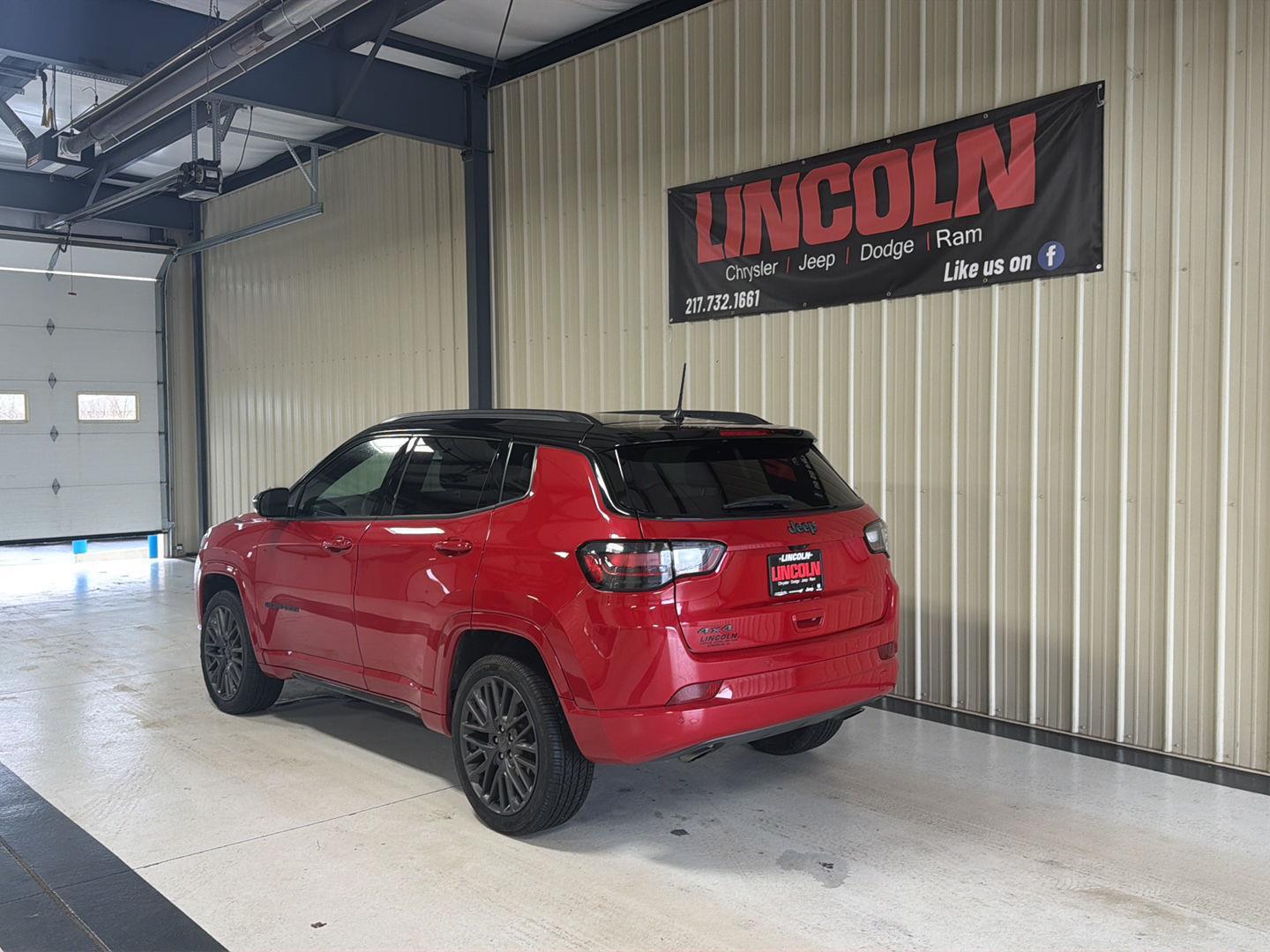 View vehicle photo 3