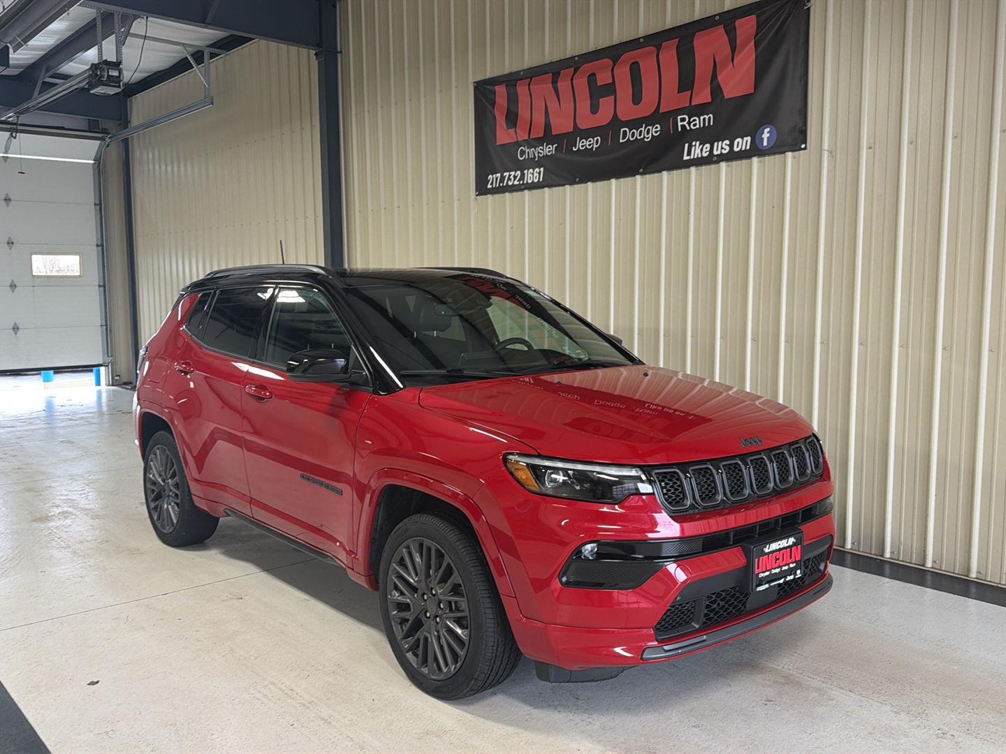 View vehicle photo 4