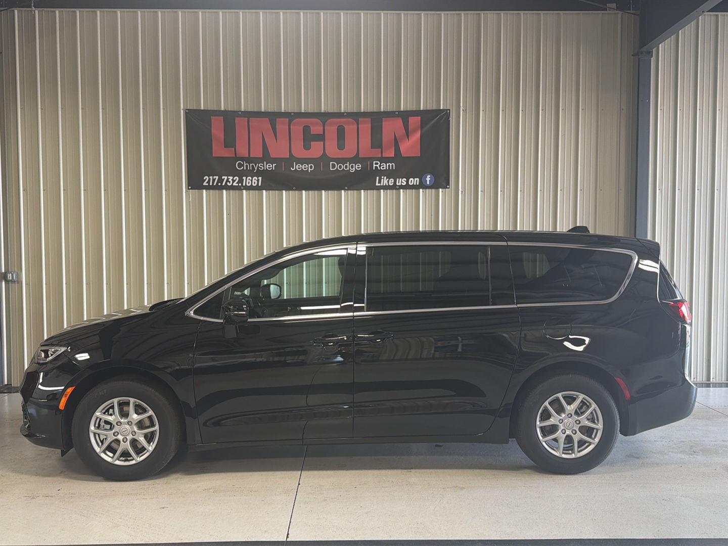 View vehicle photo 2