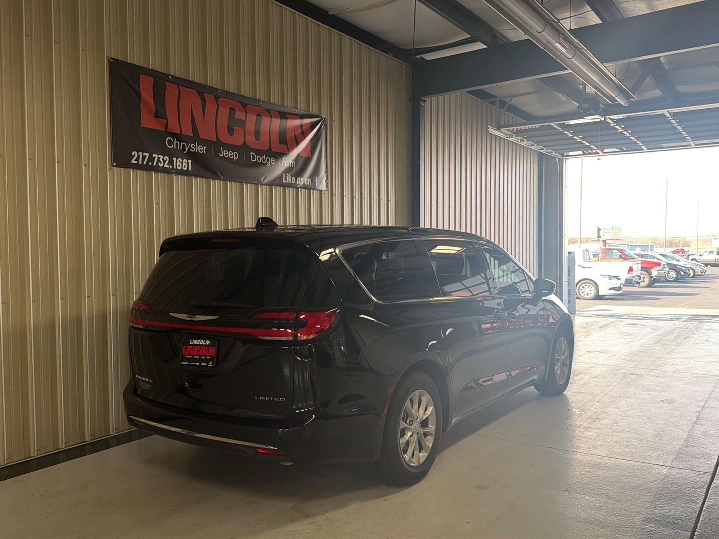 View vehicle photo 6