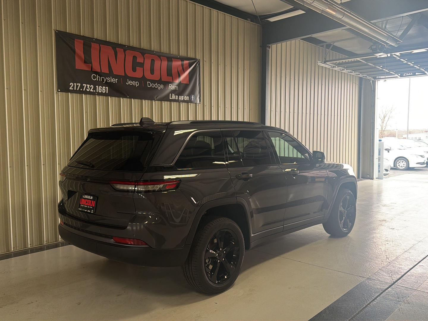 View vehicle photo 6