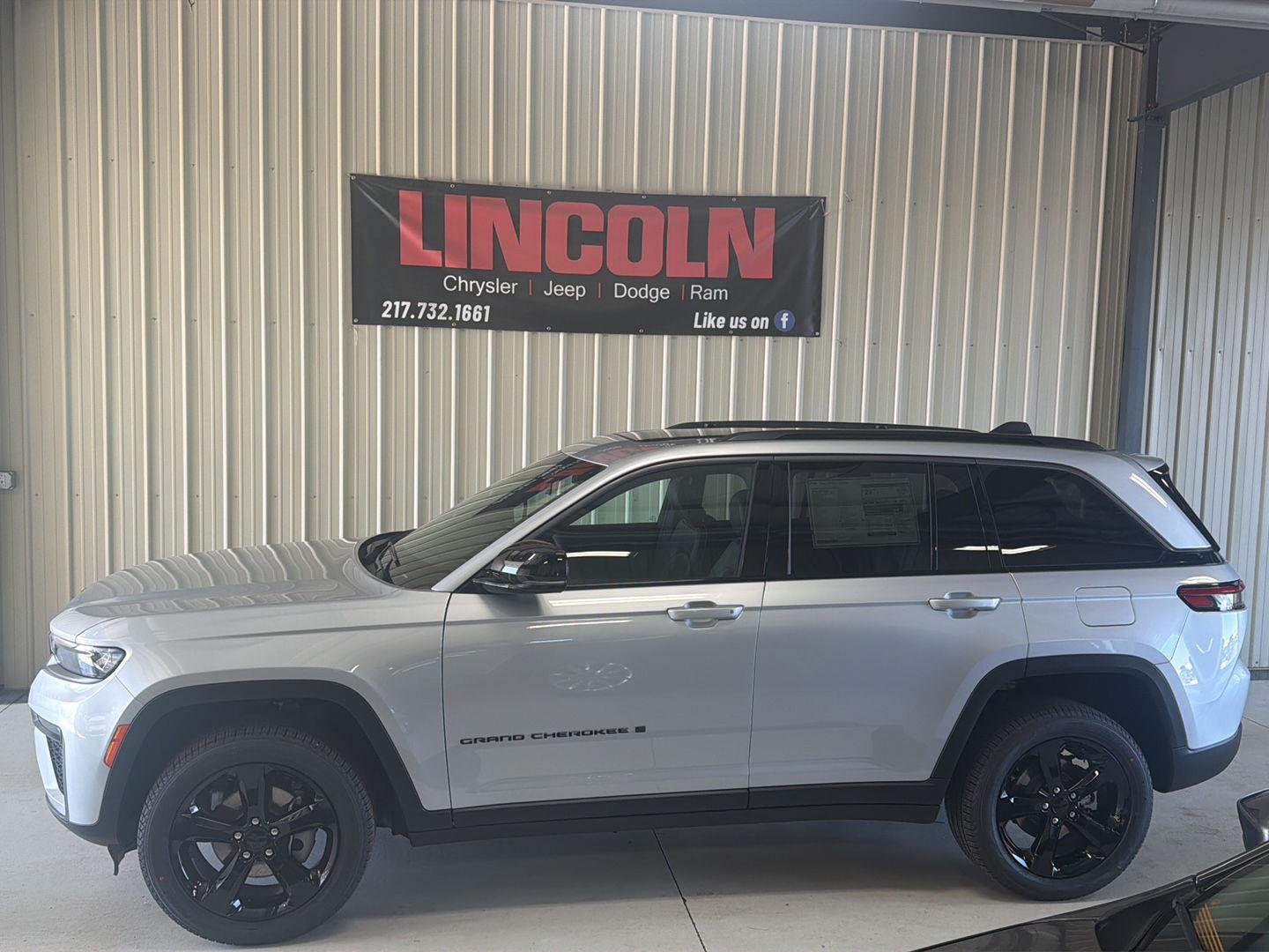 View vehicle photo 2