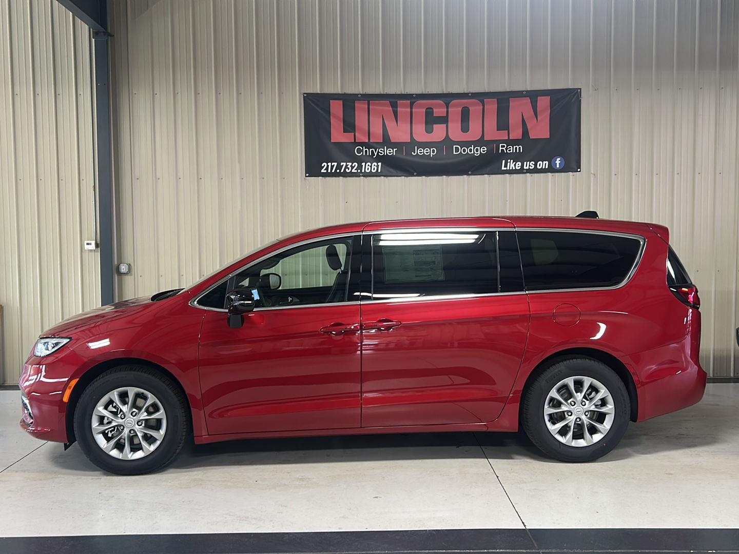 View vehicle photo 2