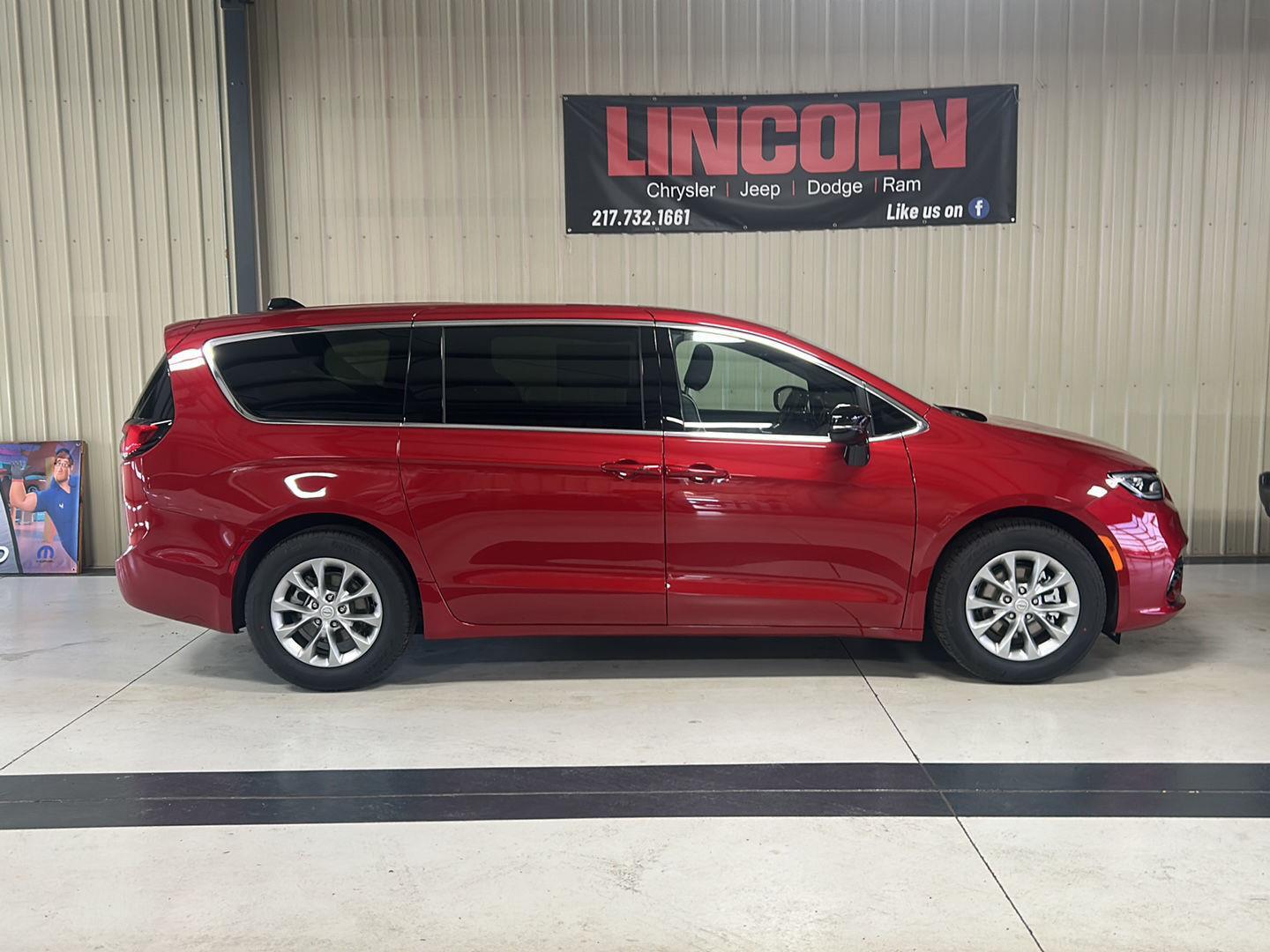 View vehicle photo 5