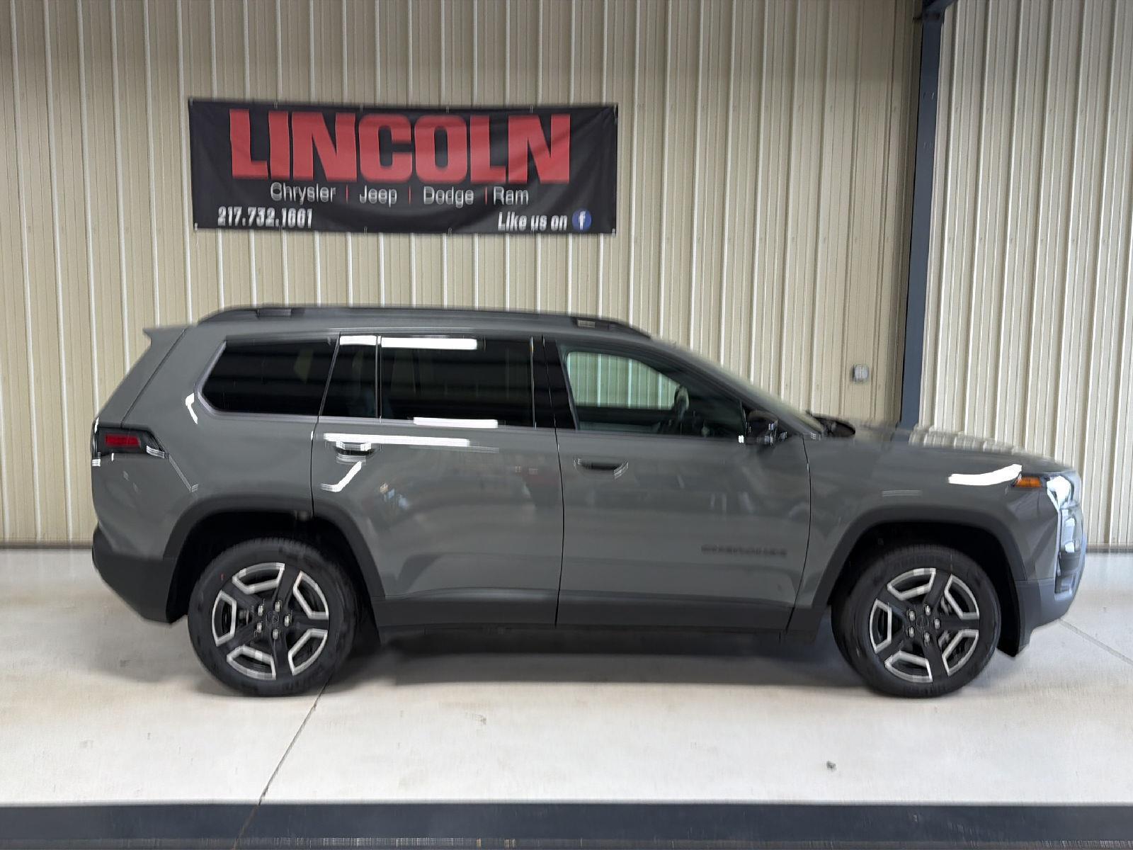 View vehicle photo 5