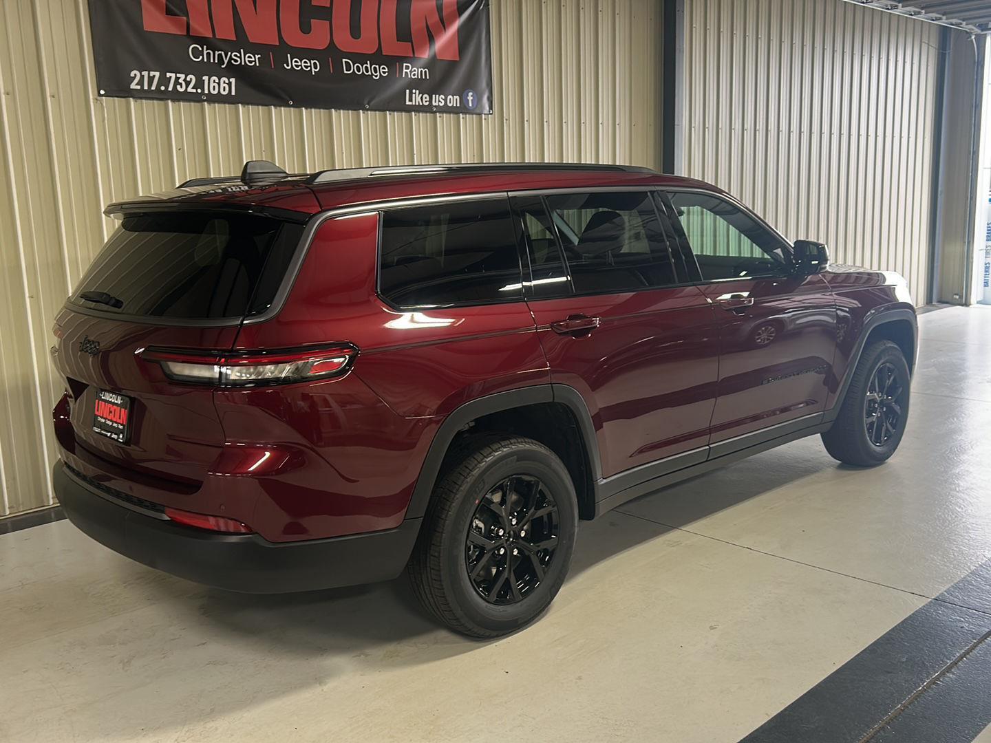 View vehicle photo 6