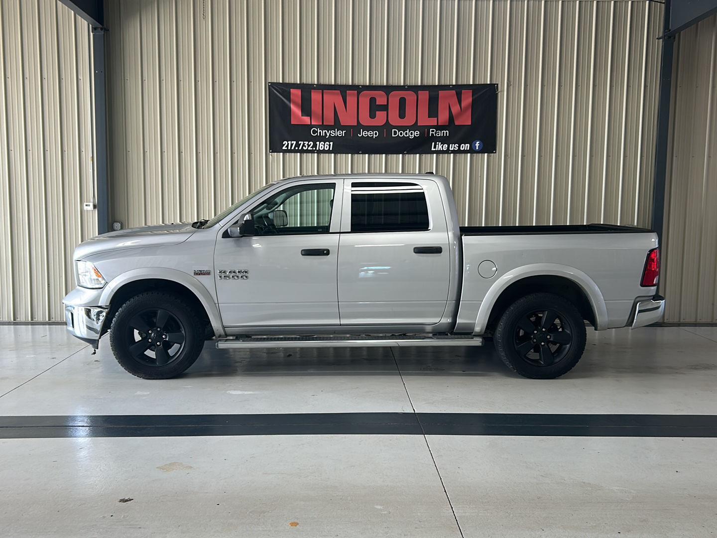 View vehicle photo 2