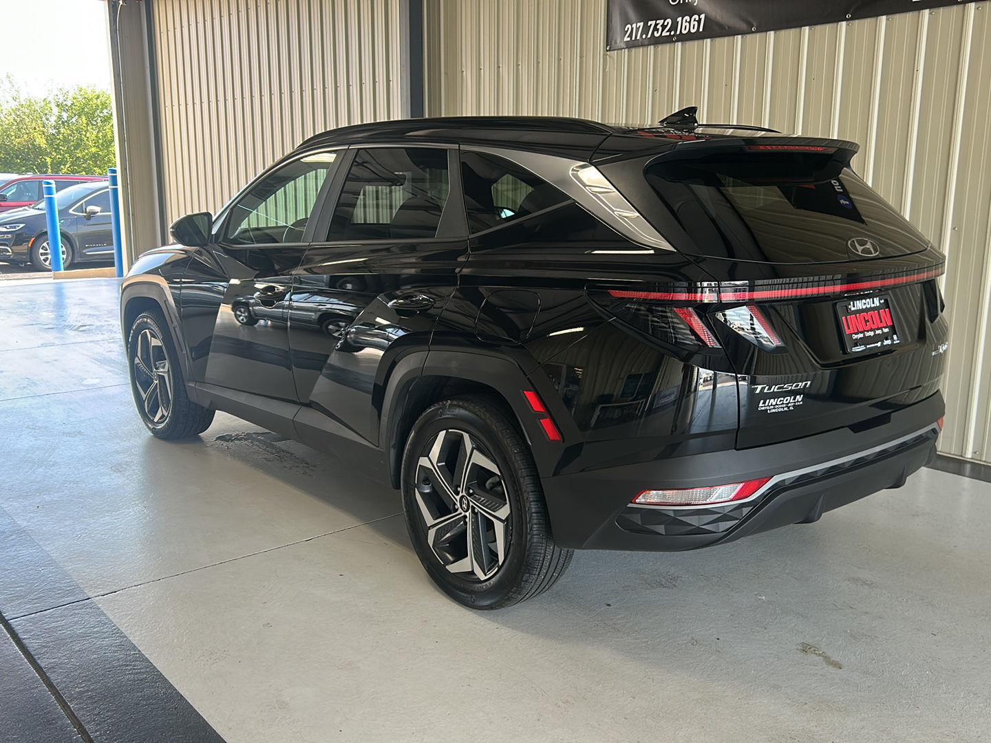 View vehicle photo 3