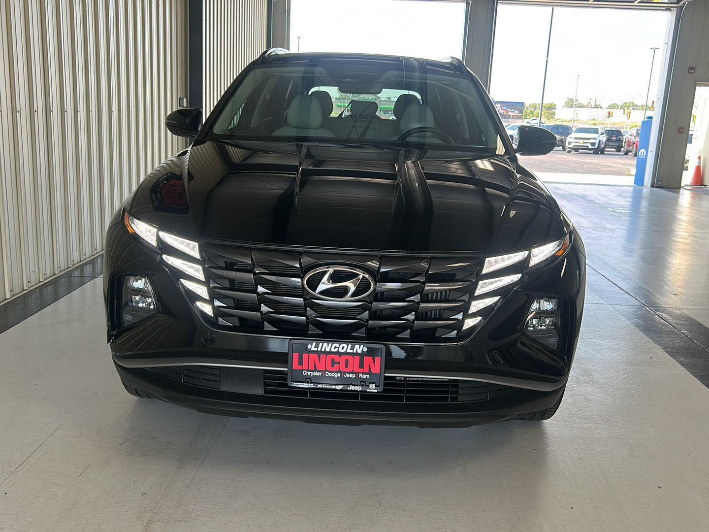 View vehicle photo 7