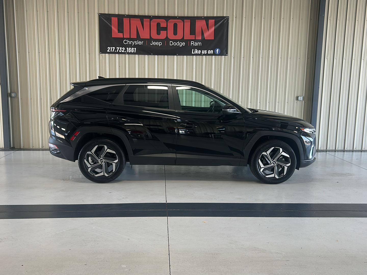 View vehicle photo 5