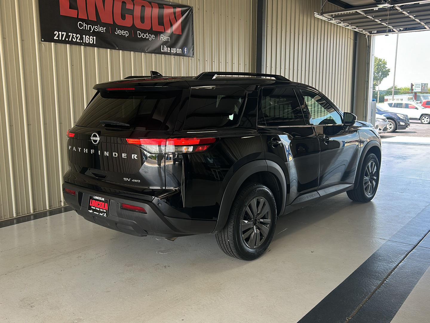 View vehicle photo 6