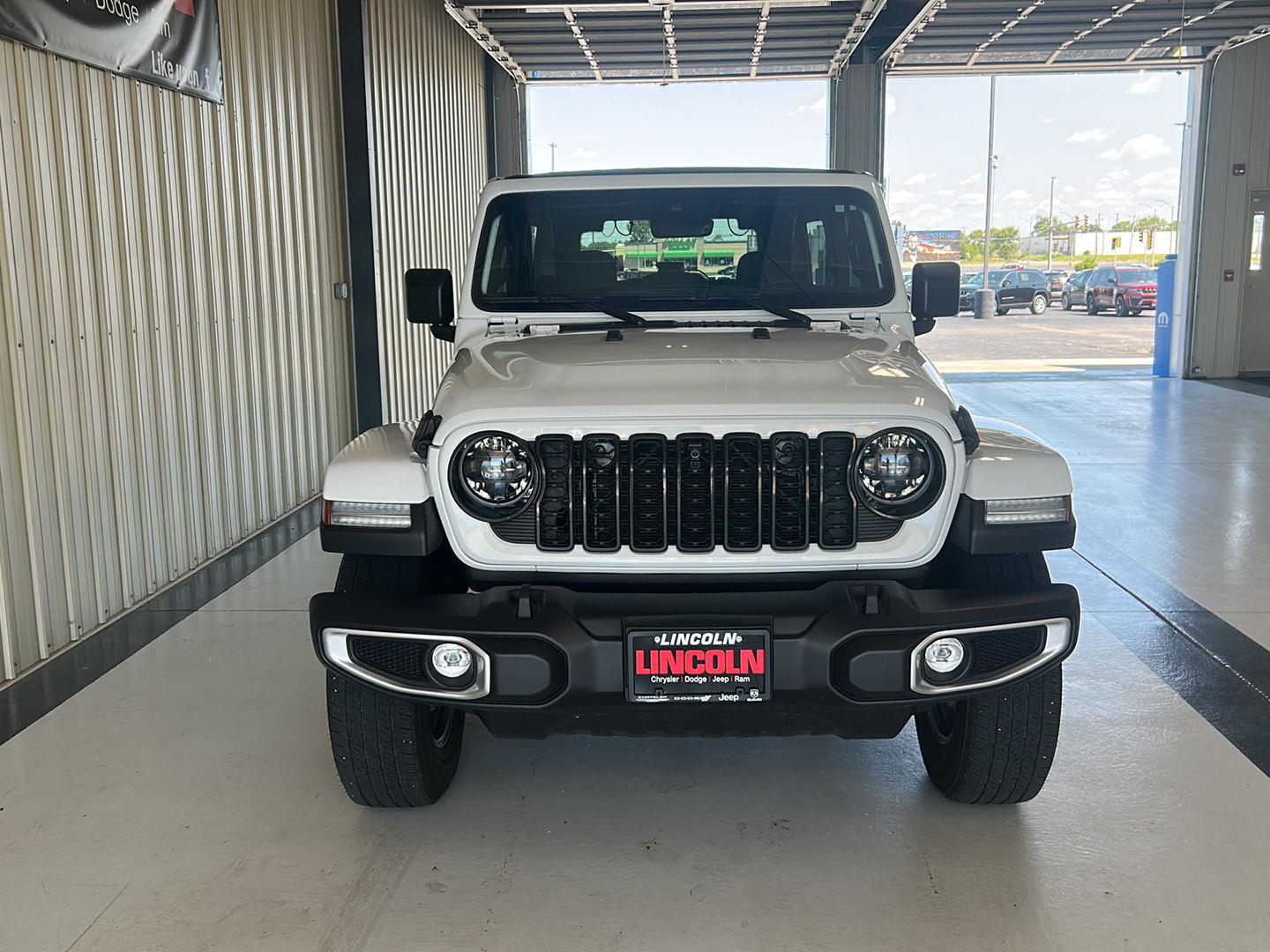 View vehicle photo 7