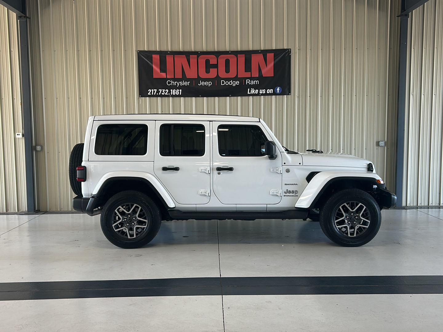 View vehicle photo 5