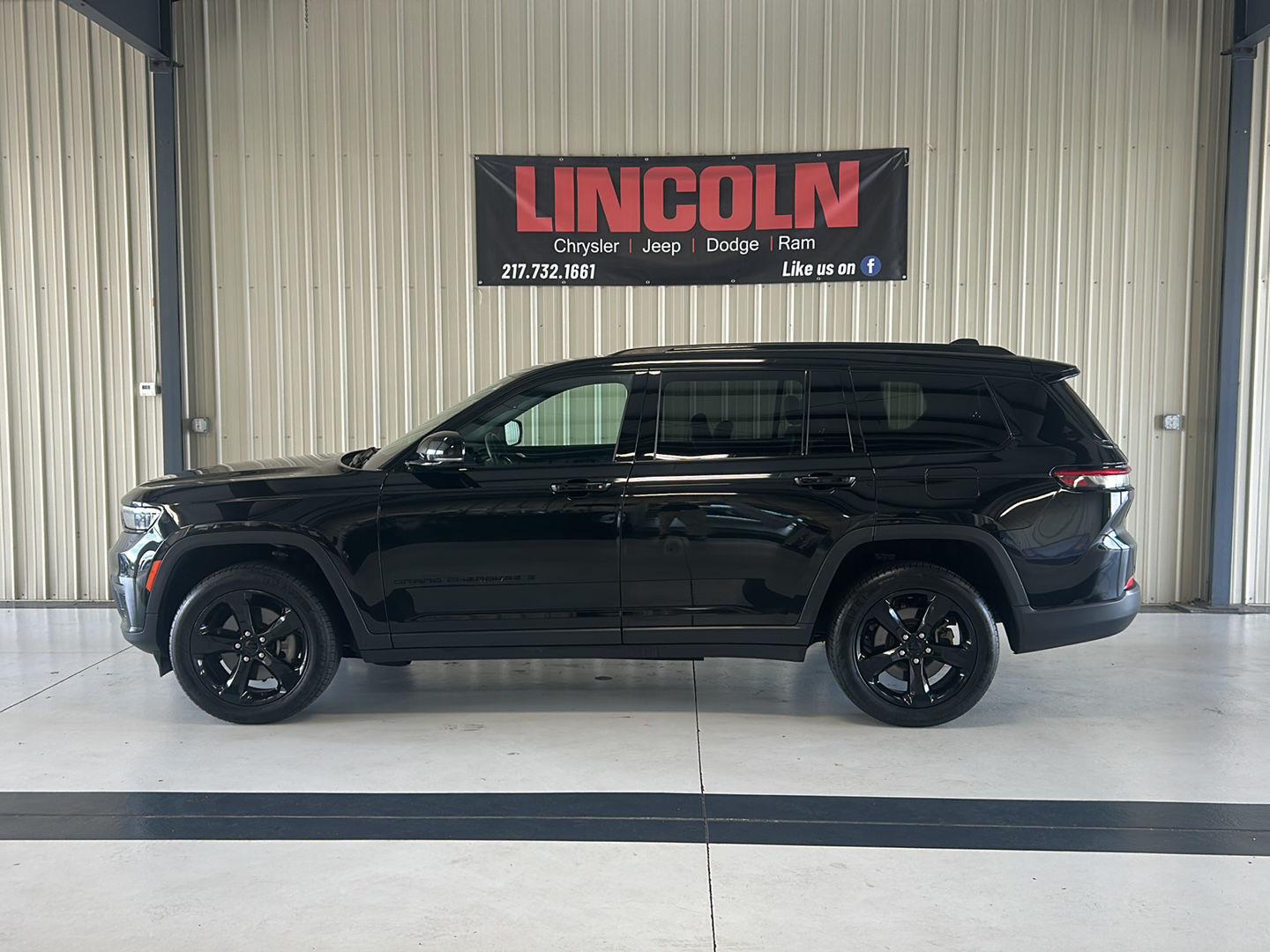 View vehicle photo 2