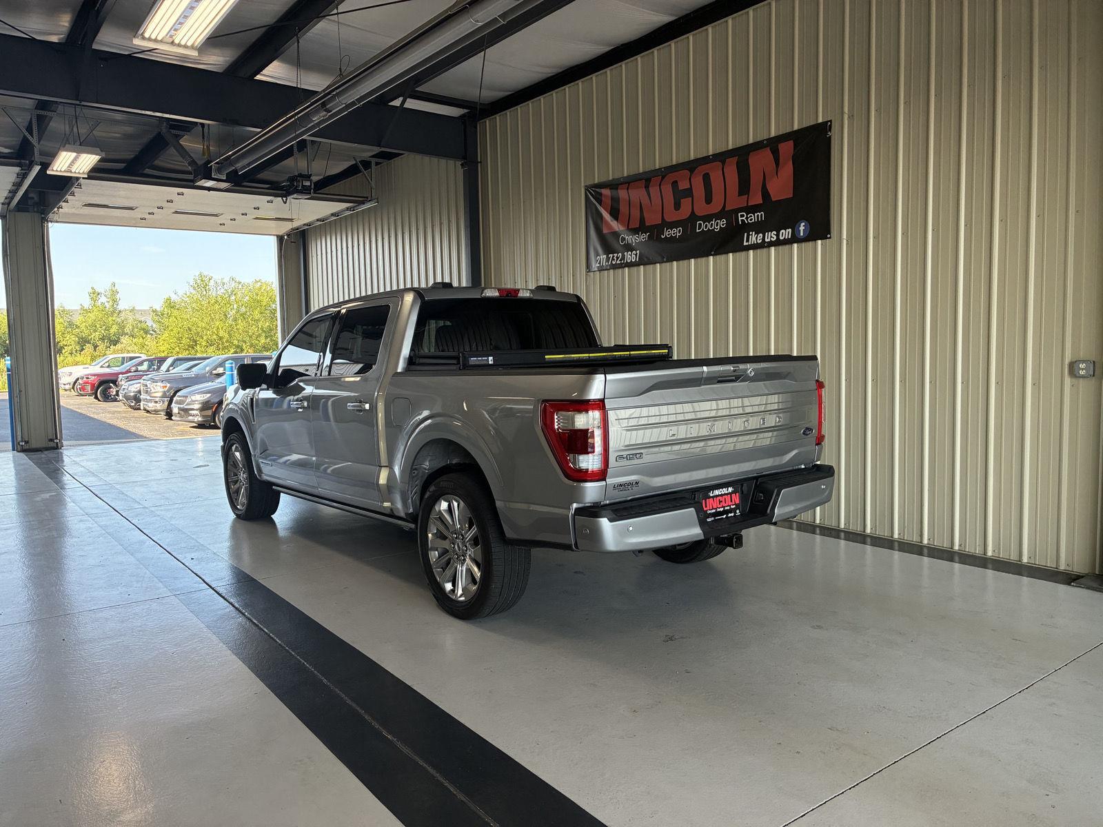 View vehicle photo 3