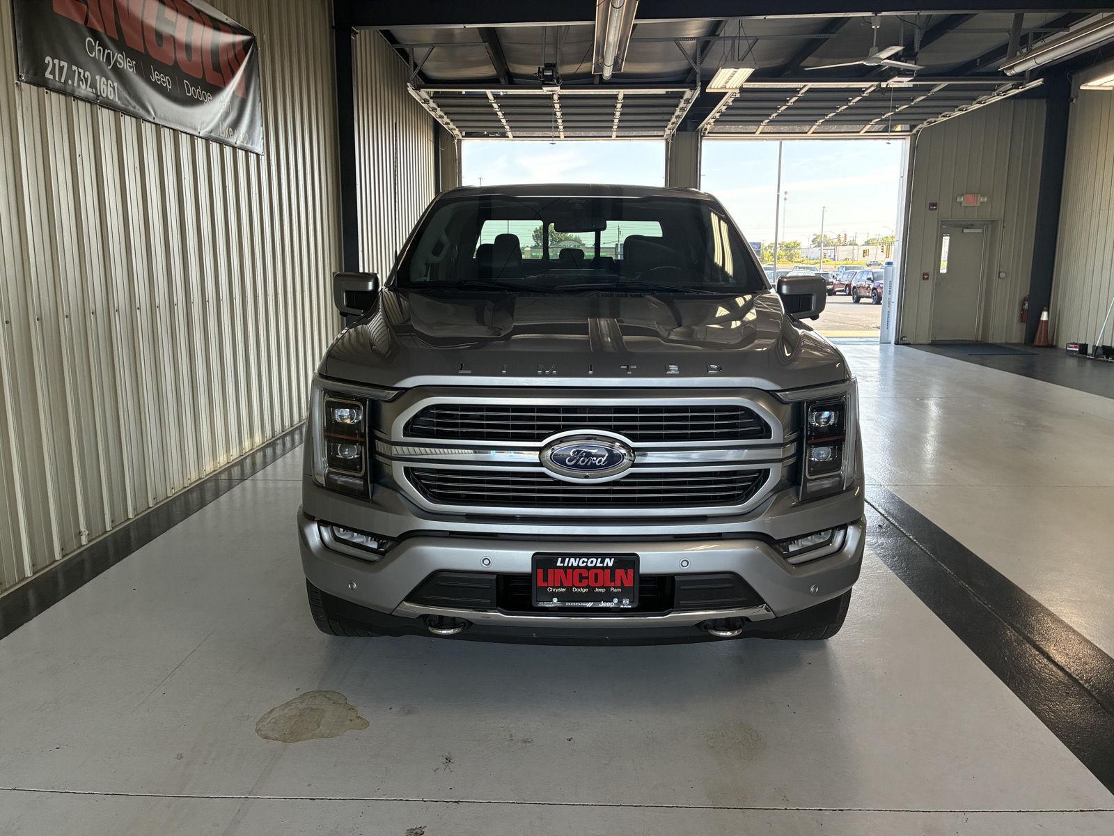 View vehicle photo 7