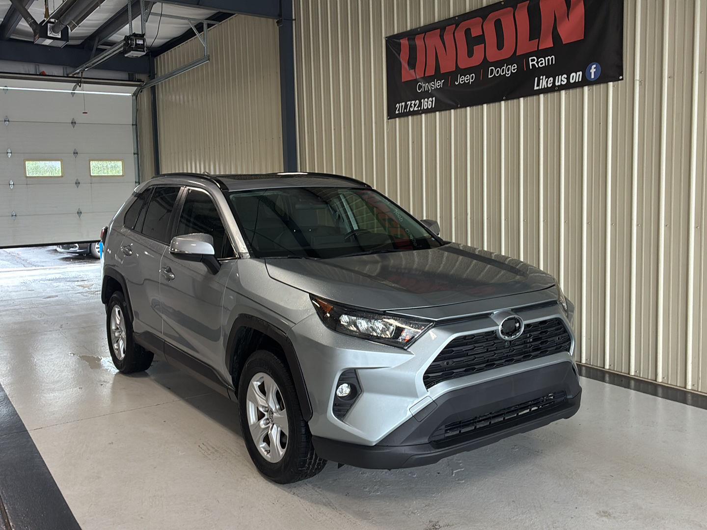 View vehicle photo 6
