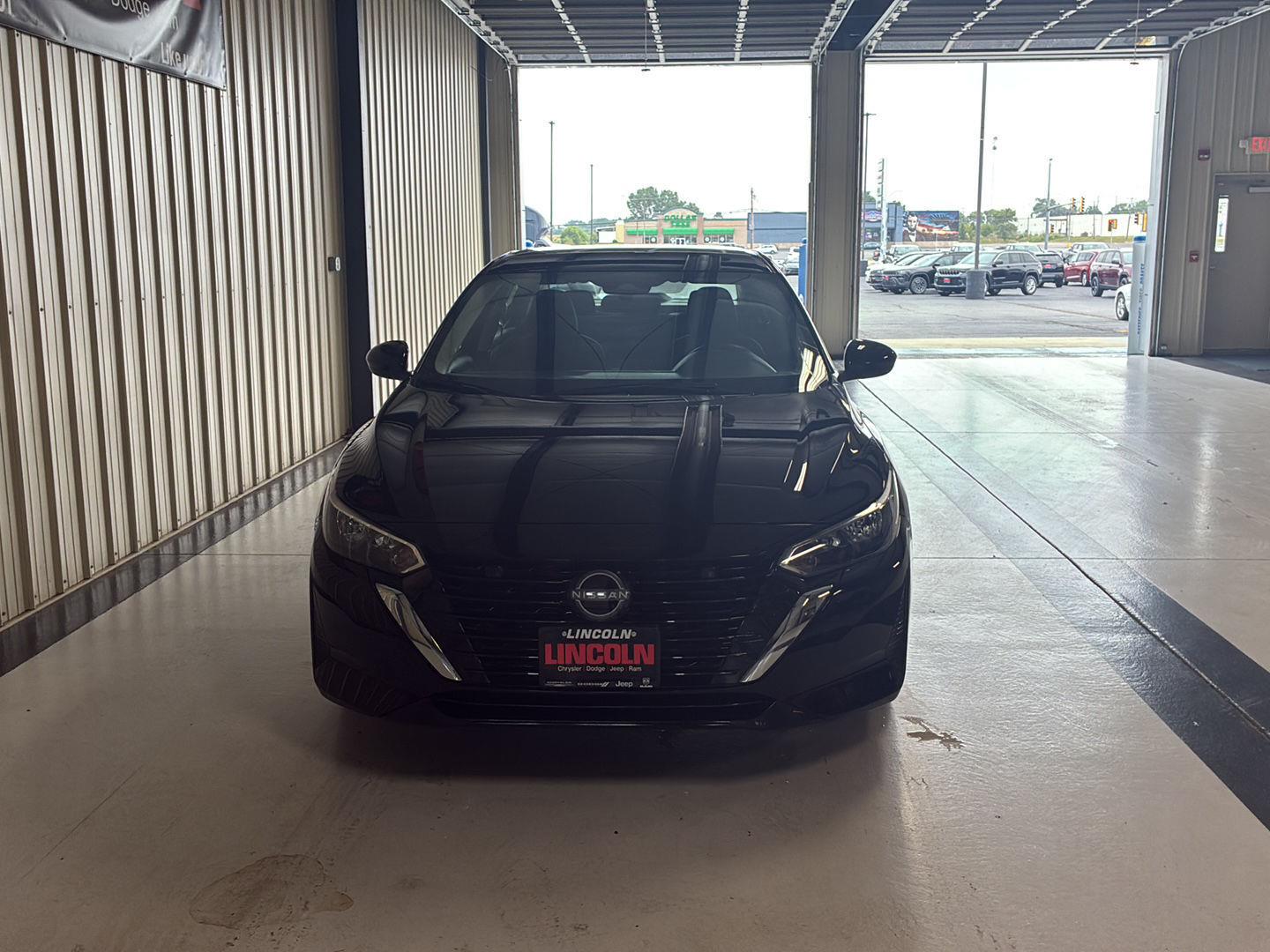 View vehicle photo 7