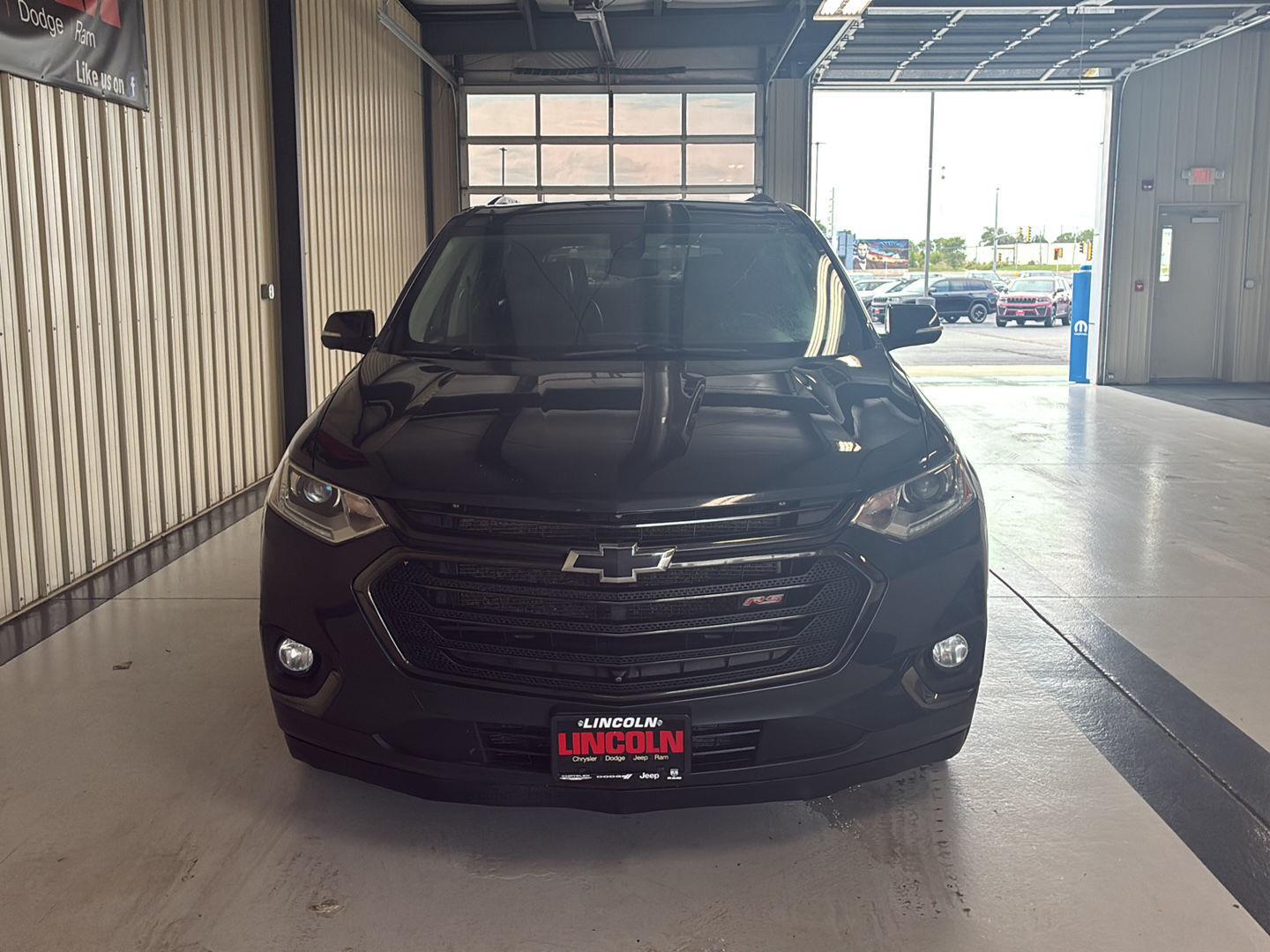 View vehicle photo 7