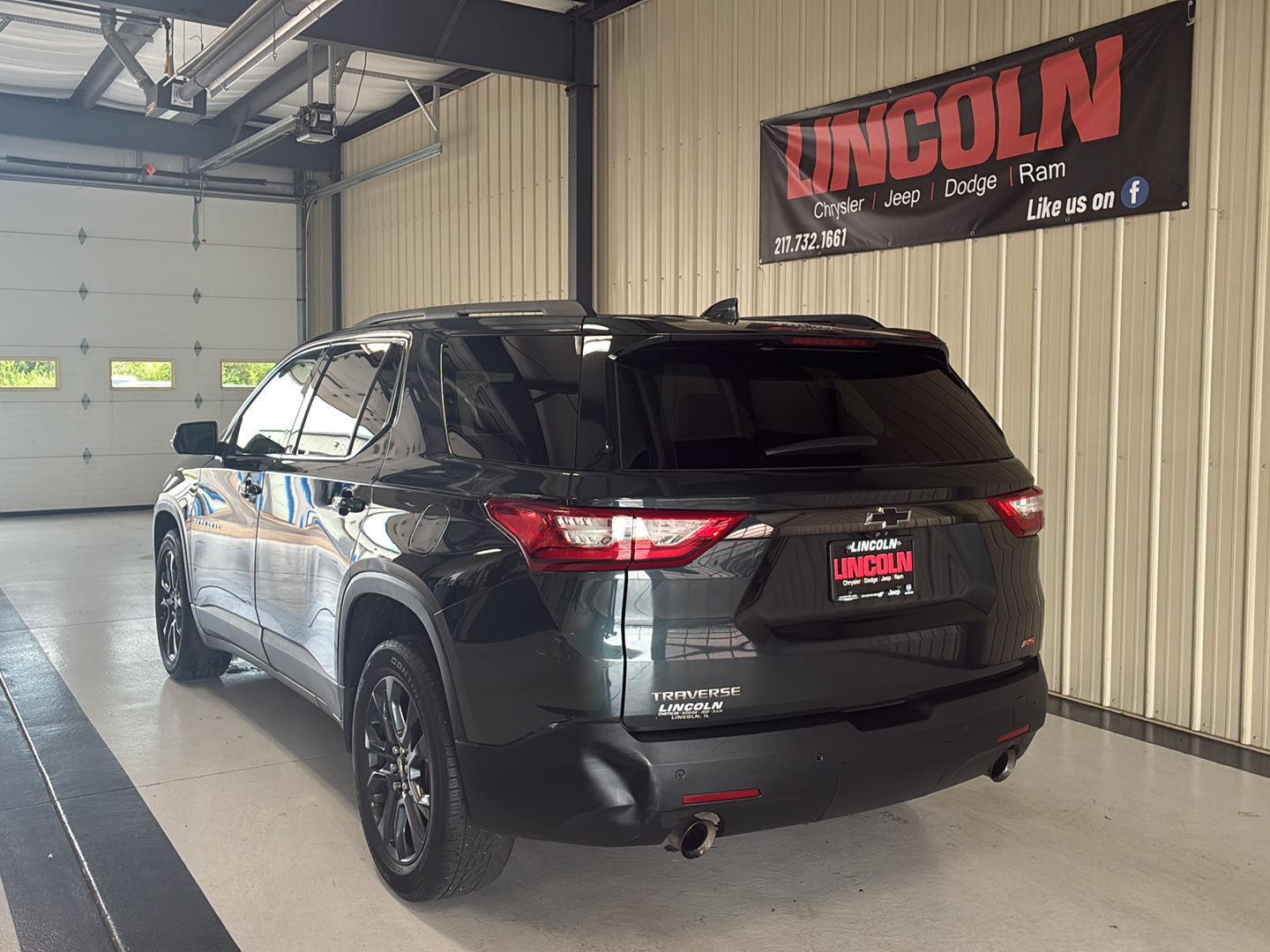 View vehicle photo 3