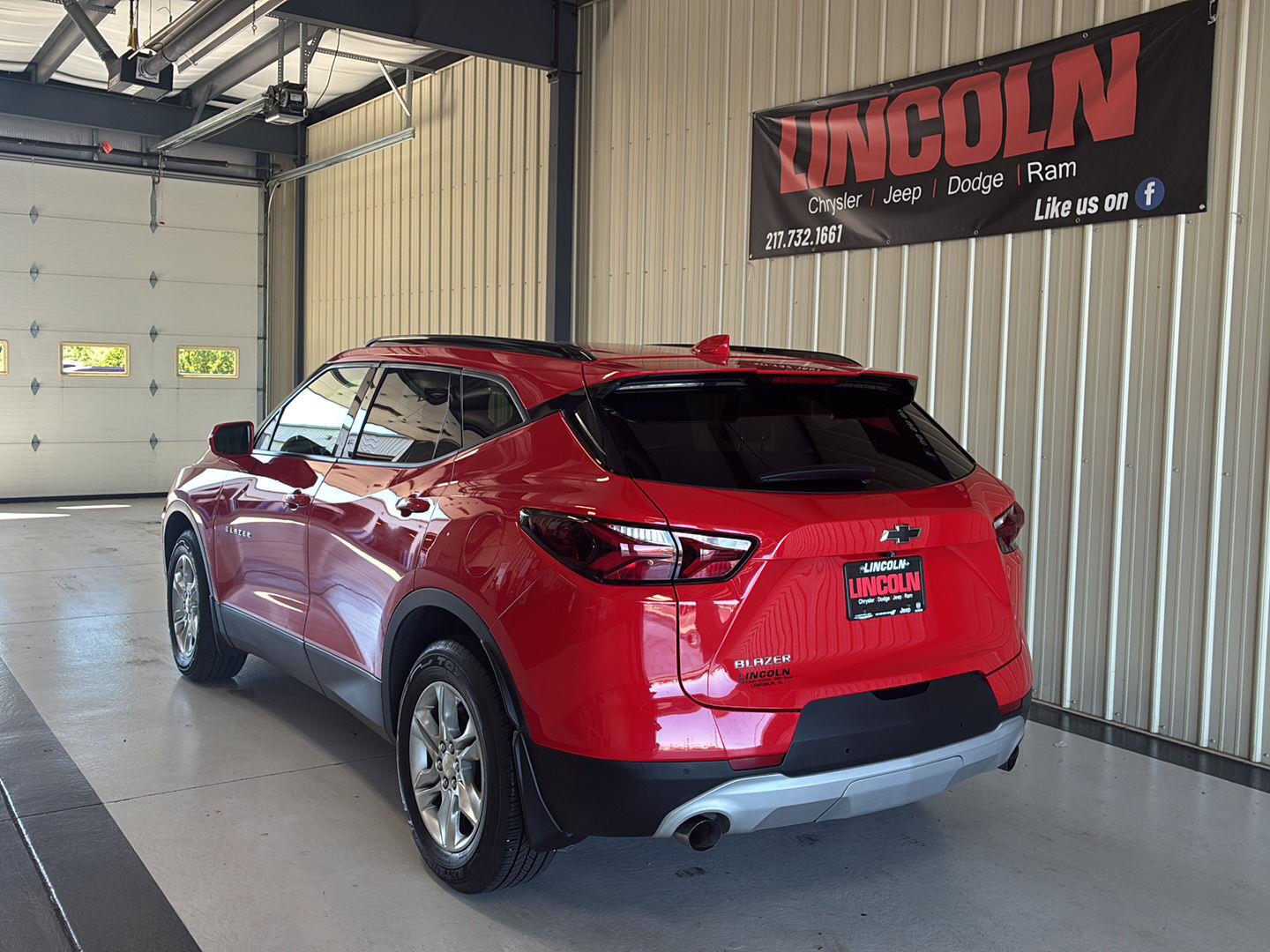 View vehicle photo 3