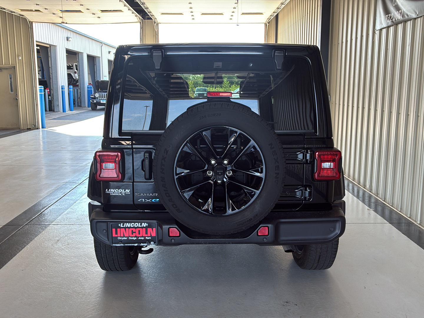 View vehicle photo 7