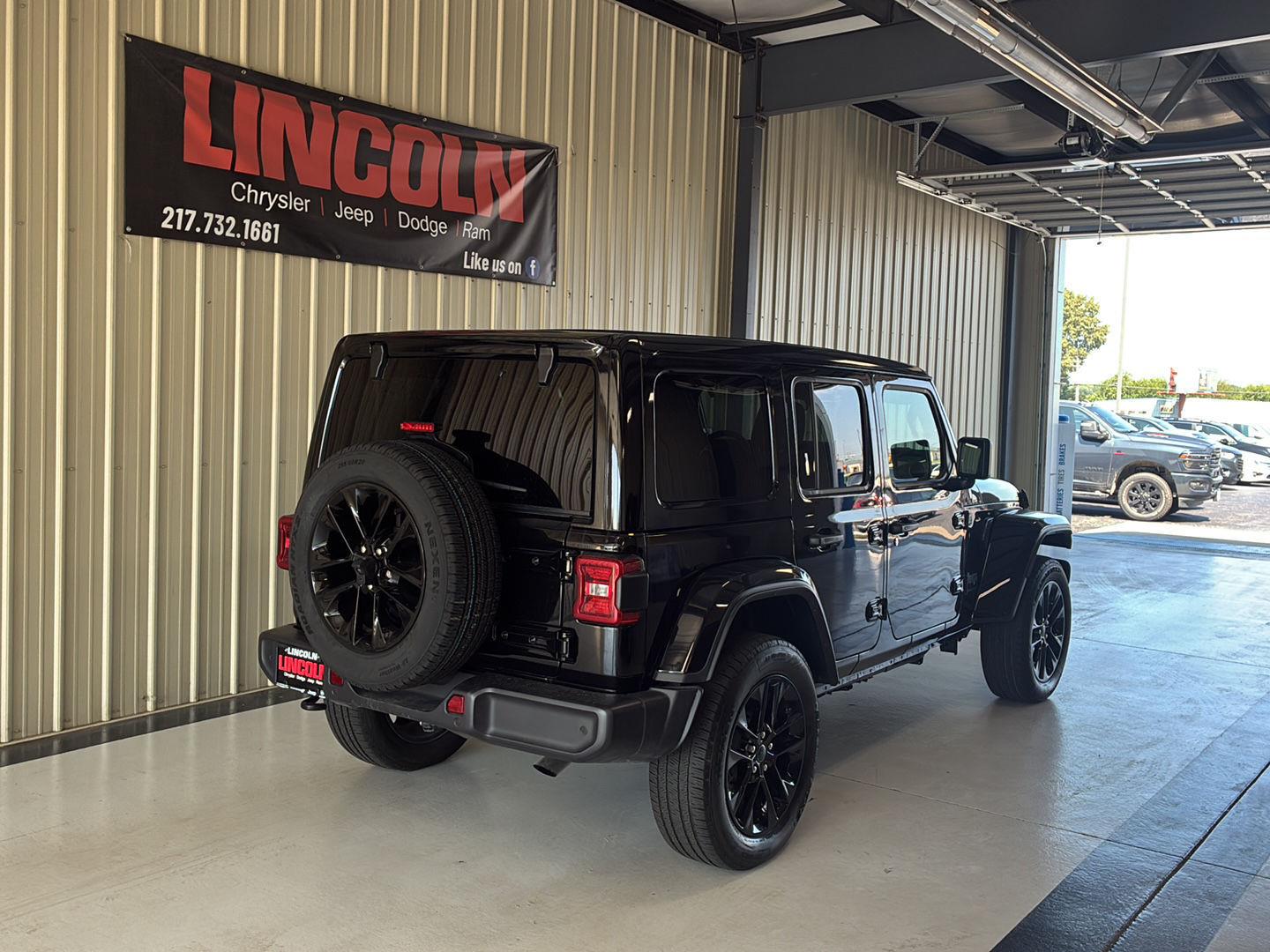 View vehicle photo 4