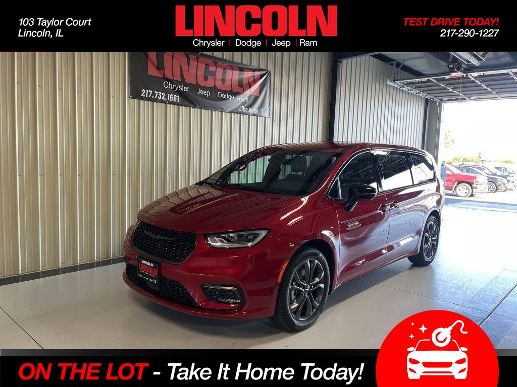 Red Hot Pearlcoat 2026 Chrysler Pacifica Select FWD Minivan Front-Wheel Drive 9-Speed Automatic