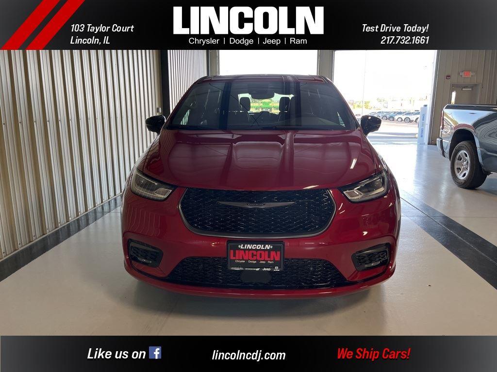 View vehicle photo 5