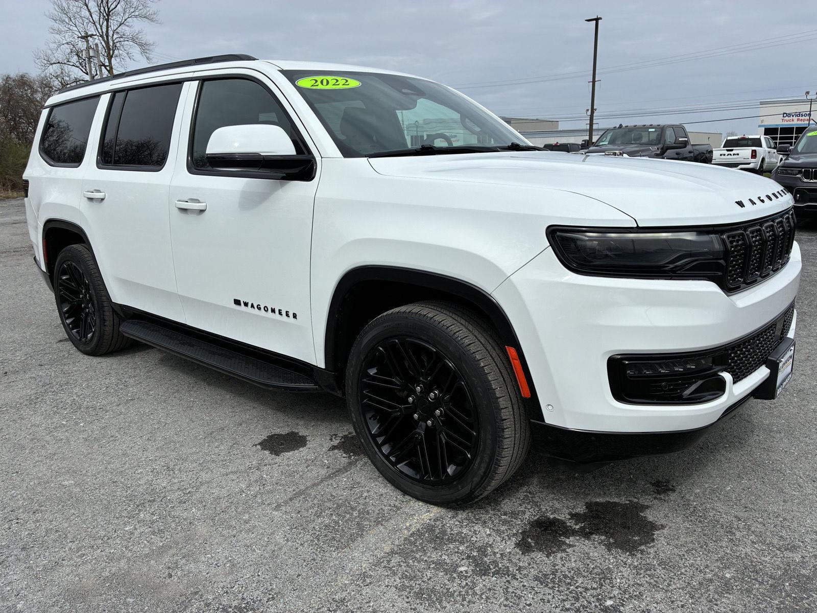 Bright White Clearcoat 2022 Jeep Wagoneer Series II Carbide 4WD SUV / Crossover Four-Wheel Drive 8-Speed Automatic
