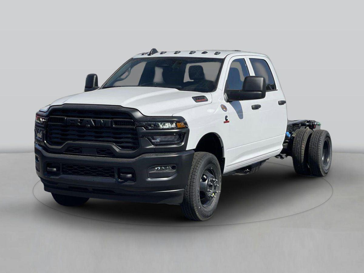 2025 RAM 3500 Chassis Tradesman Crew Cab LB DRW 4WD