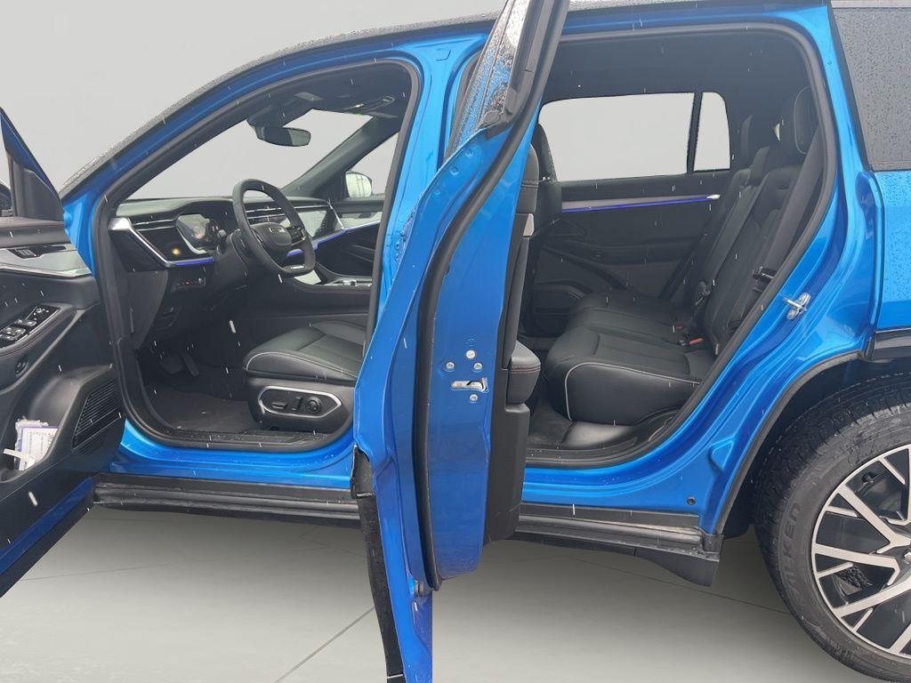 2025 Jeep Wagoneer S Limited - Photo 29