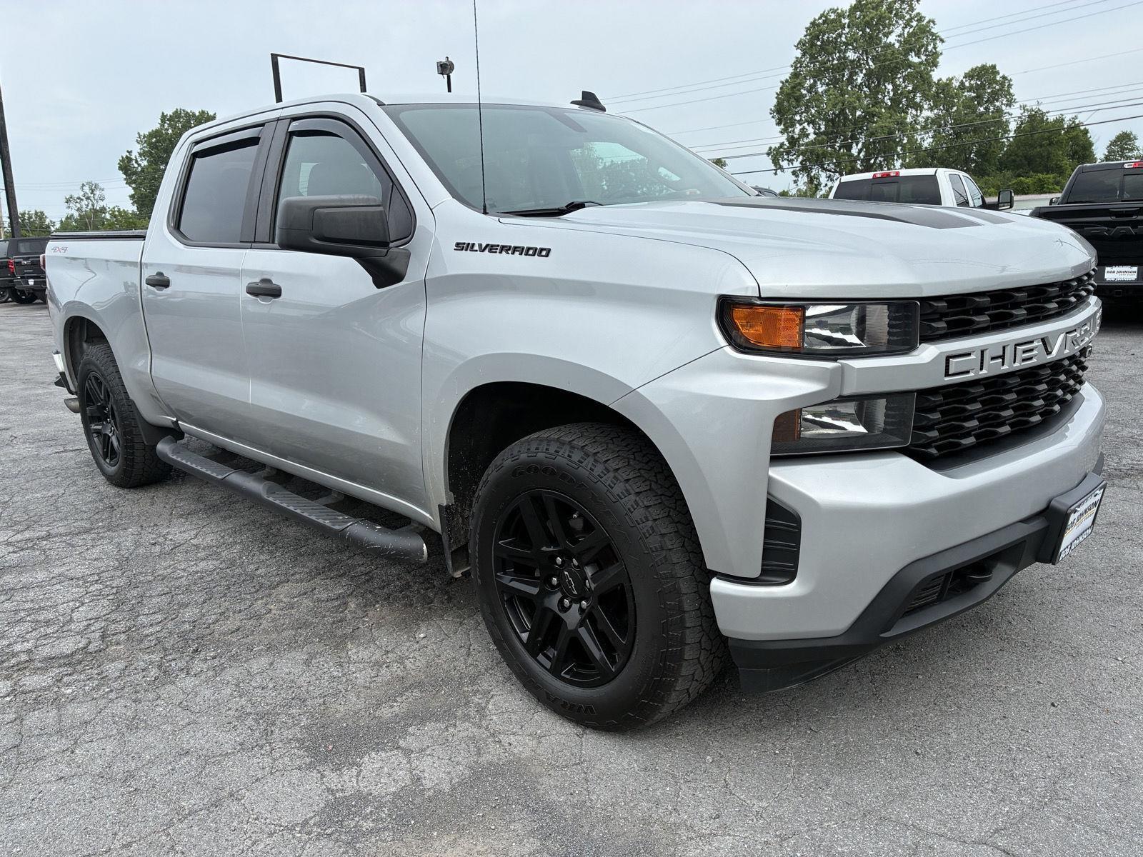 Silver Ice Metallic 2020 Chevrolet Silverado 1500 Pickup Truck Four-Wheel Drive 8-Speed Automatic