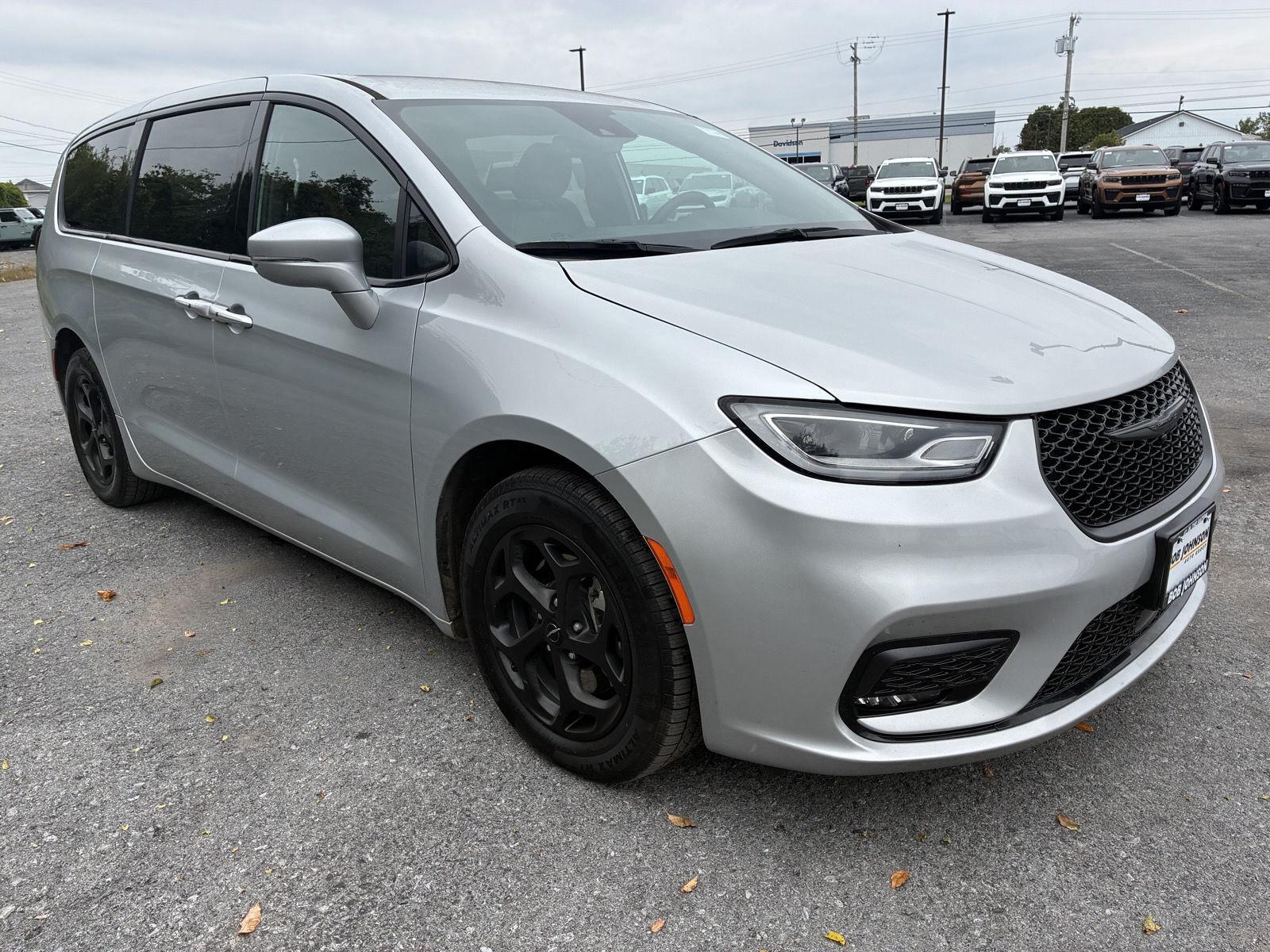 2022 Chrysler Pacifica Hybrid