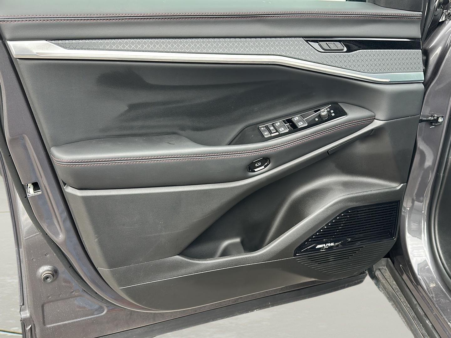 2025 Jeep Wagoneer S Limited - Photo 9