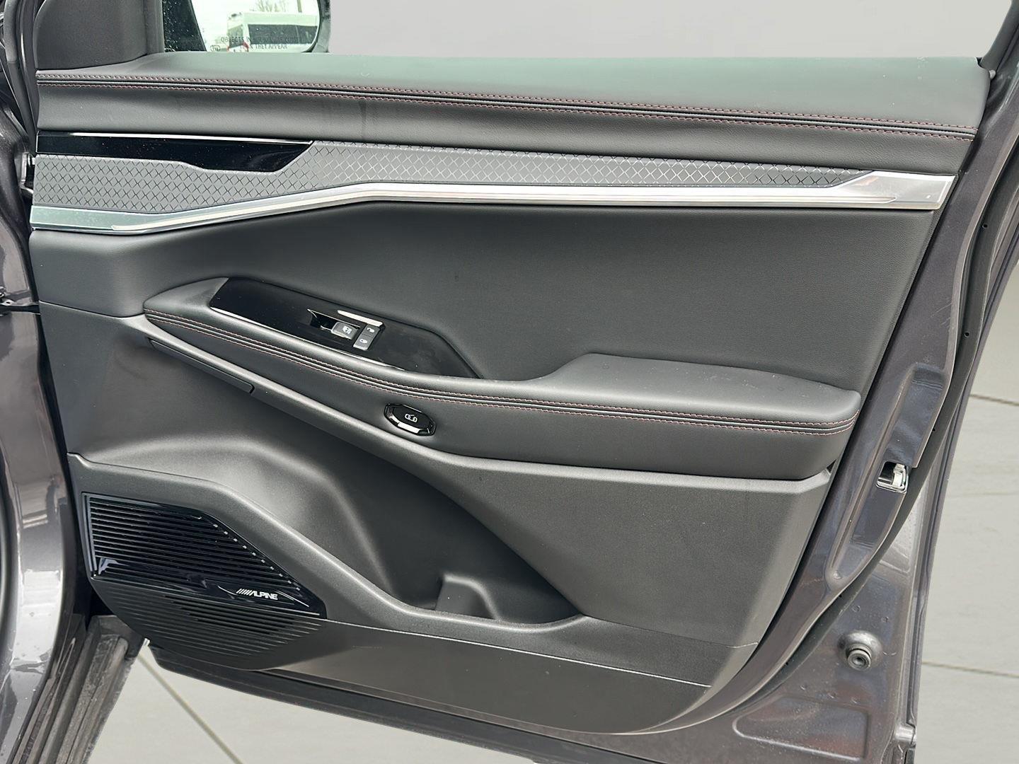 2025 Jeep Wagoneer S Limited - Photo 26
