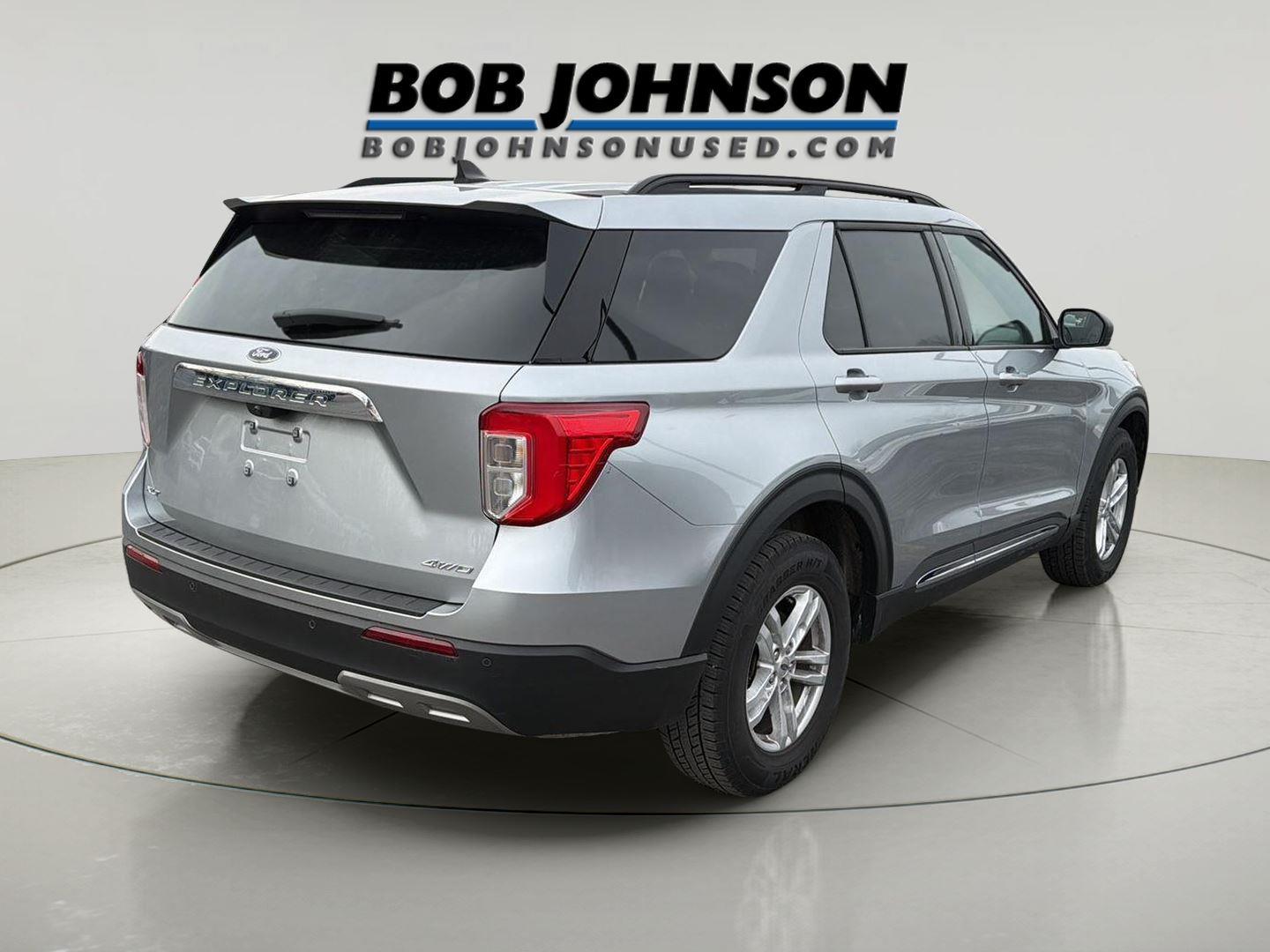 View vehicle photo 3