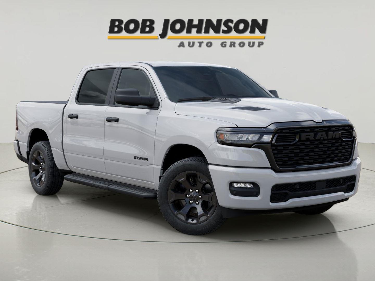 Bright White Clearcoat 2026 RAM 1500 Express Crew Cab 4WD Pickup Truck Four-Wheel Drive 8-Speed Automatic