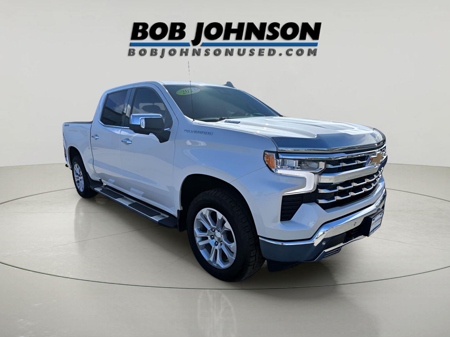 White (Iridescent Pearl Tricoat) 2023 Chevrolet Silverado 1500 LTZ Crew Cab 4WD Pickup Truck Four-Wheel Drive Automatic