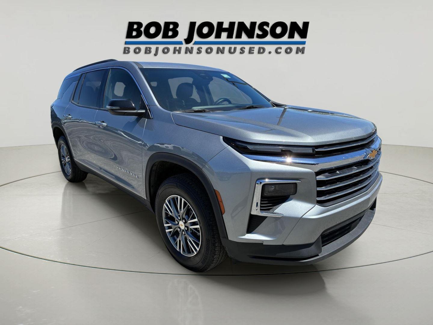 Gray (Sterling Grey Metallic) 2025 Chevrolet Traverse LT AWD SUV / Crossover Four-Wheel Drive 8-Speed Automatic