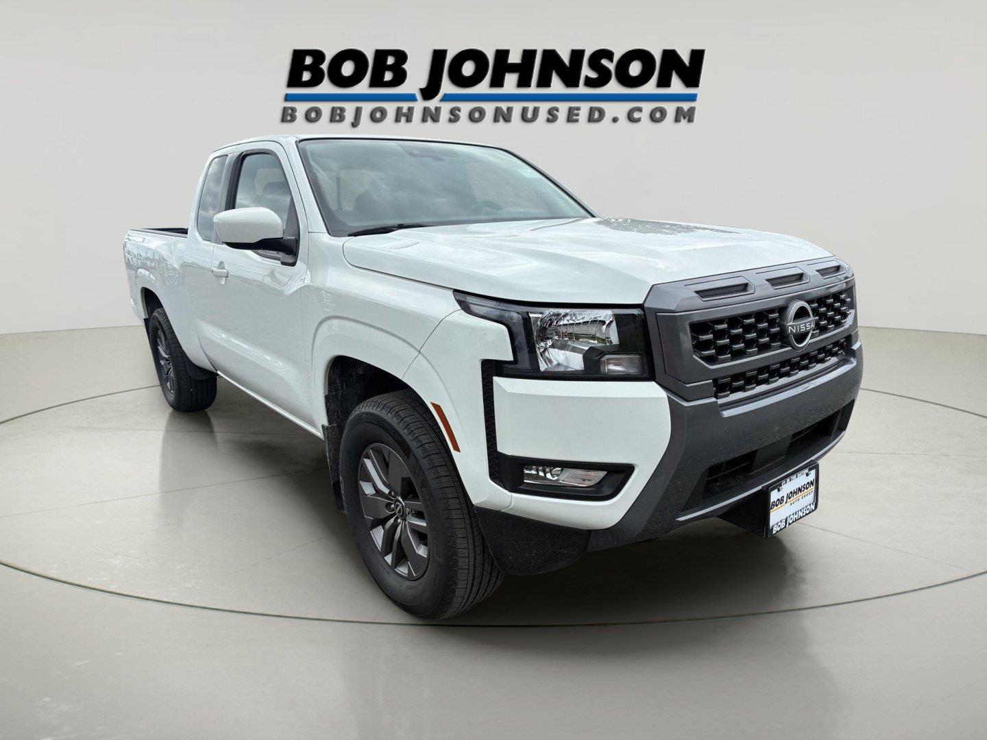 Glacier White 2025 Nissan Frontier Pickup Truck Four-Wheel Drive Automatic