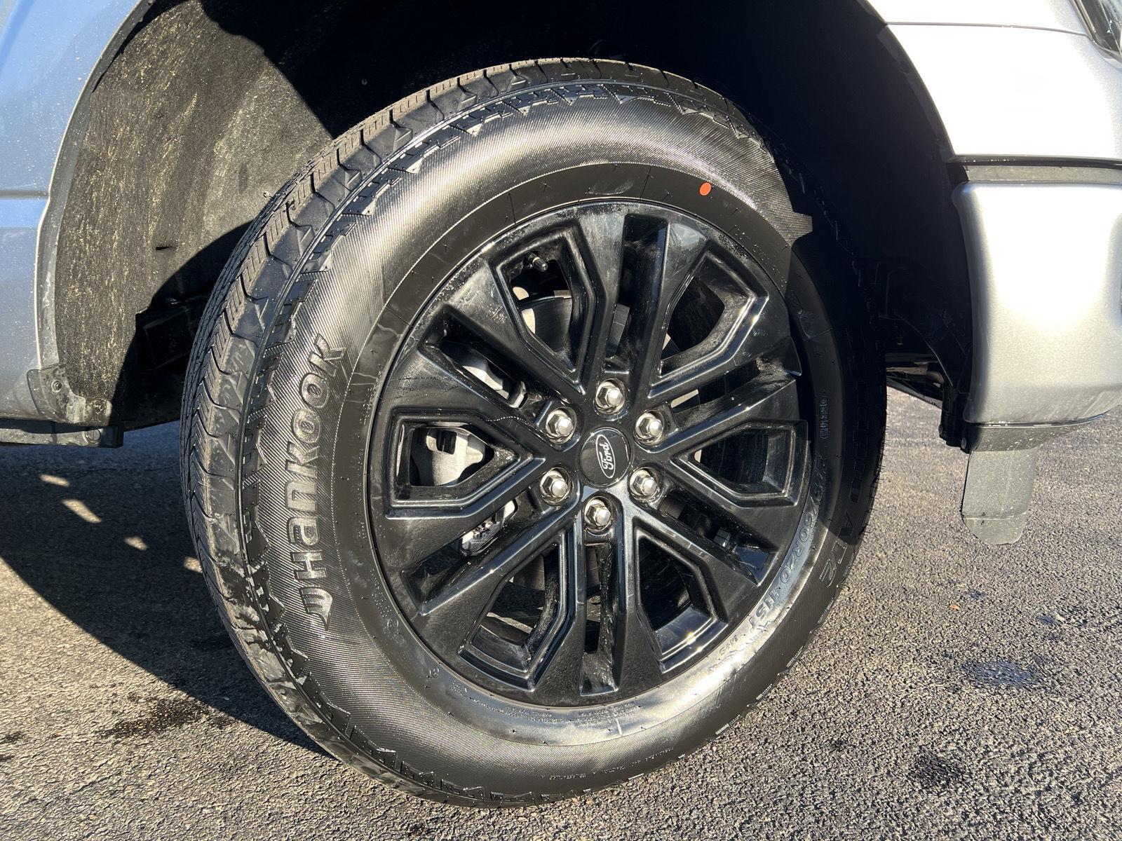 View vehicle photo 2