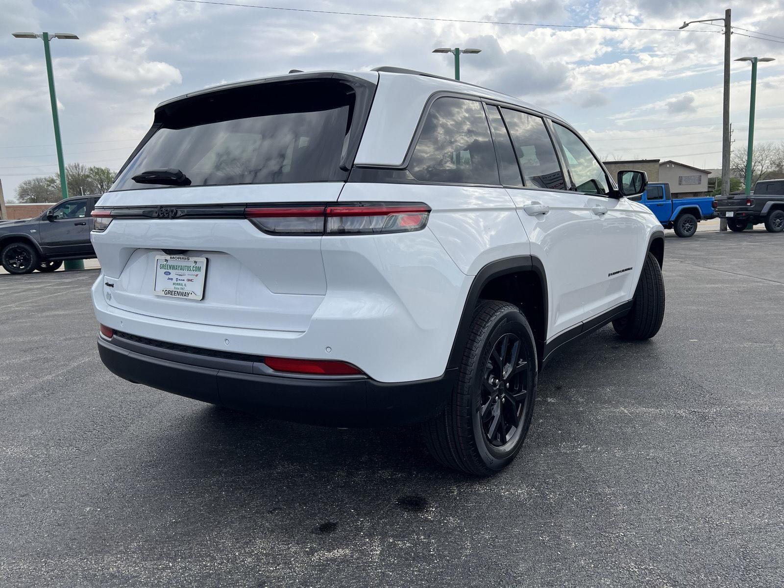View vehicle photo 4