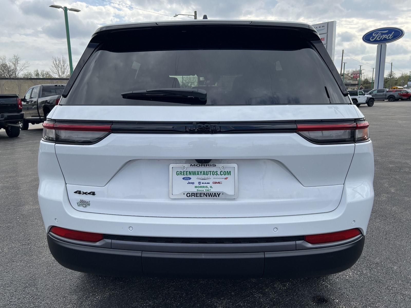 View vehicle photo 5