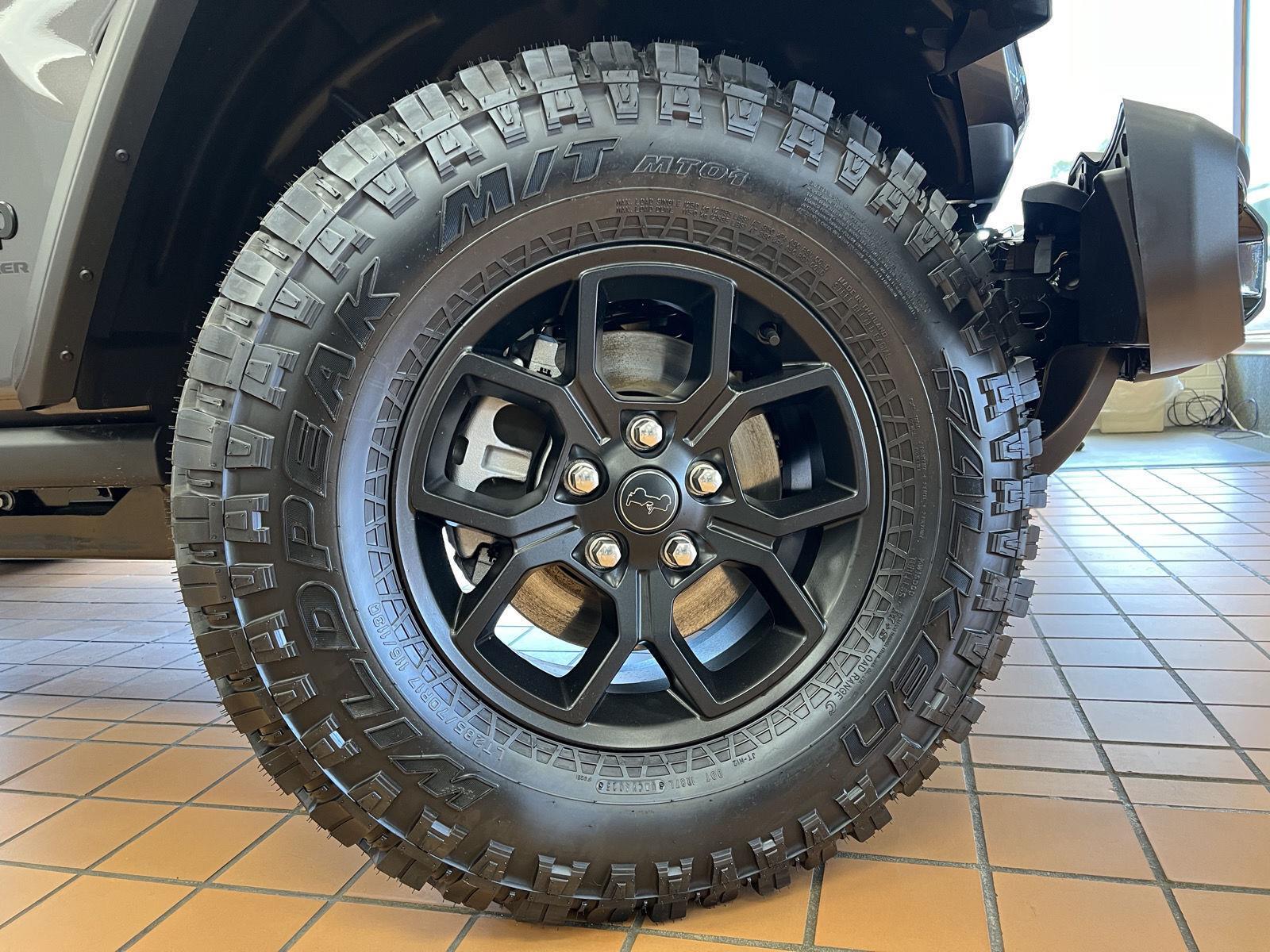 View vehicle photo 2